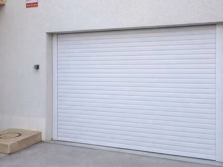 gd garage box fermé sécurisé + cellier + mezzanine  17m²