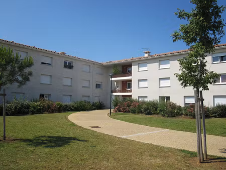 rodilhan - 10 mins de nimes - studio avec parking