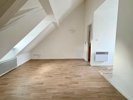 charmant 2 pieces 27 m2-env 40m2 au sol