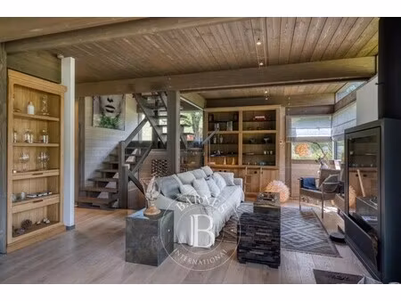 chalet de luxe à vendre à demi-quartier