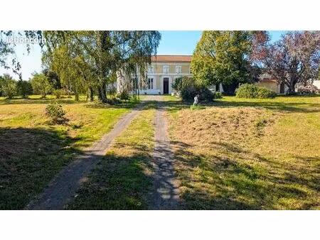 maison 14 pièces 223 m²