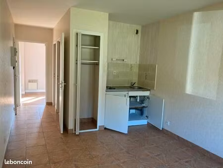 t2 proche du campus de ker lann