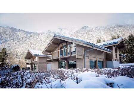 chalet de luxe à vendre dans le quartier la tour-argentière-les praz