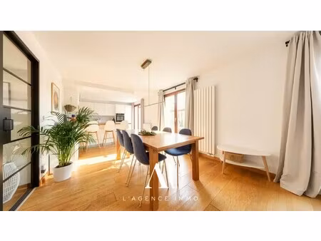 maison de luxe à vendre à chênex
