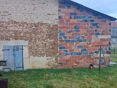 maison a rénover ■pas de chauffage une salle de b