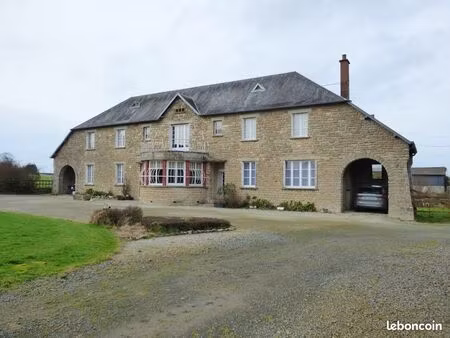 maison 7 pièces 237 m²