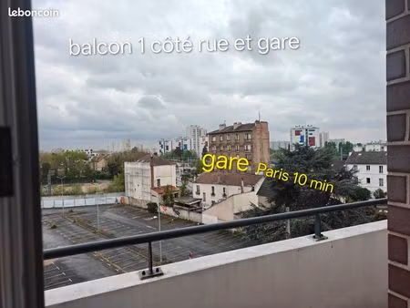 f3  deux balcons  dernière étage  en face gare (10 min gare du nord)