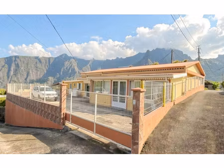 maison cilaos m² t-6 à vendre  306 000 €