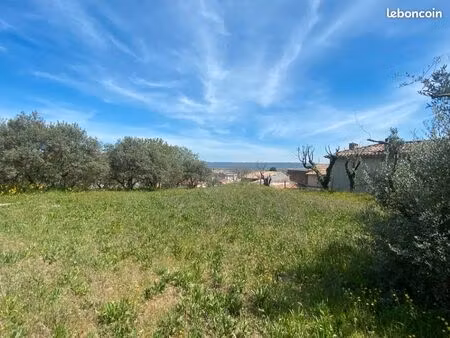 terrain 615 m² sainte tulle