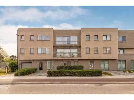 superbe appartement idéalement situé près de den brandt !