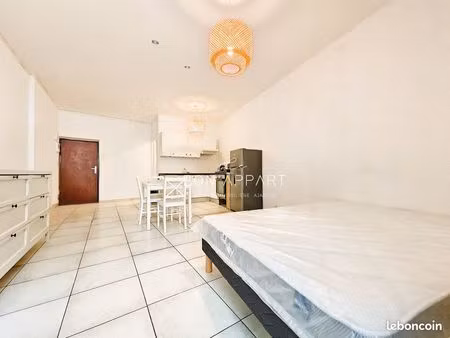 studio 1 pièce 31 m²