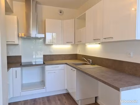 albi centre t3 standing 81 m² avec parkings - terrasse