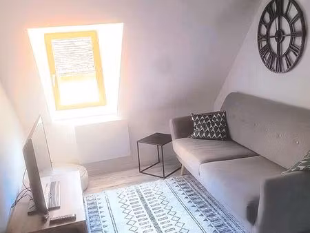 appartement t2 meublé - plein centre de bar-sur-seine