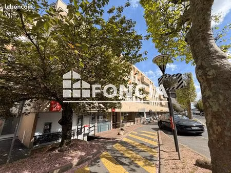 studio 1 pièce 25 m²