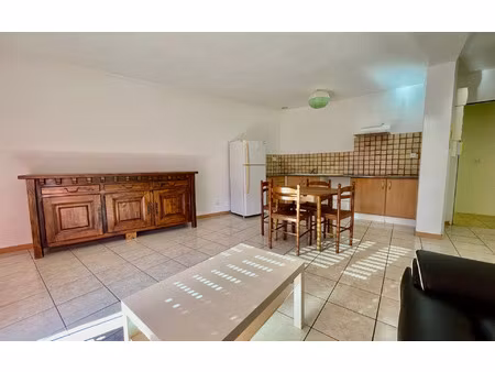 location appartement  59 m² t-3 à lit-et-mixe  700 €