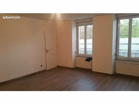 a louer centre ville maîche