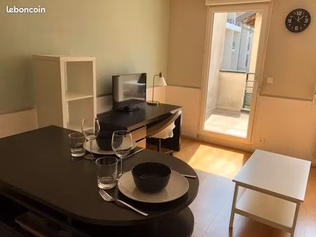 studio meublé à louer – metz devant-les-ponts - résidence calme avec terrasse et parking p