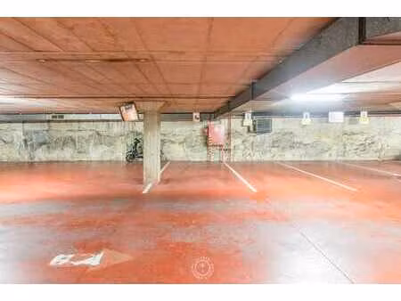 ondergrondse autostaanplaats in centrum sint-niklaas