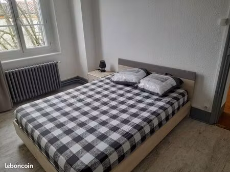 t2 de 42m2 meublé et rénové à 300m de l'hyper centre (chauffage compris)