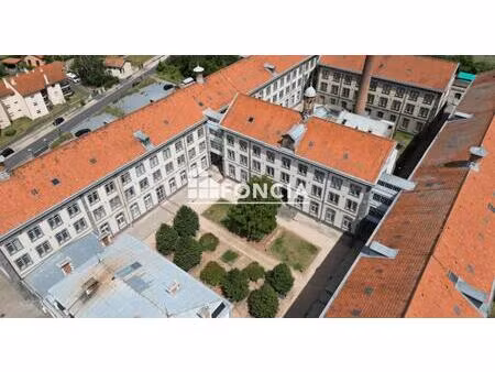 place de parking sécurisée – riom