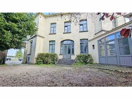 superbe appartement situé au rdc à l'entrée de la ville avec