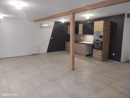 appartement f4 de 94 m2  avec place parking fermer