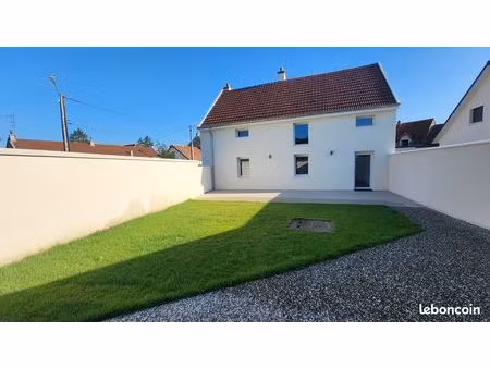 location maison familiale t5 entierement rénovée intérieur/extérieur de 155 m² avec jardin
