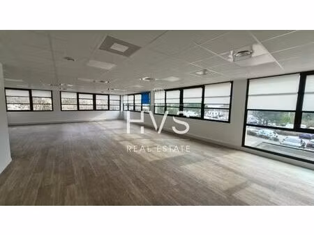 location local professionnel 110m² aix en provence 13290