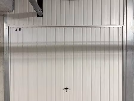 parking fermé - la torse