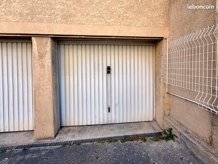 parking/box 19 m² martigues