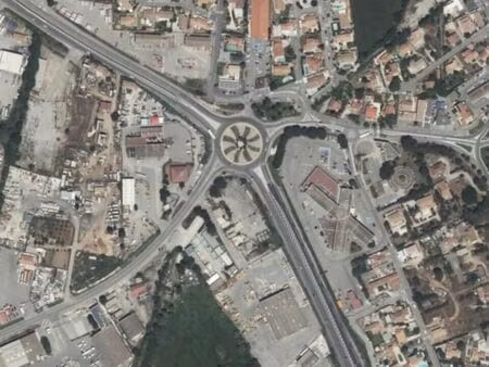 local commercial 150 m²