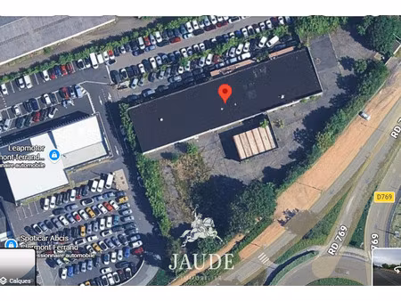 a vendre 5880 m2 de terrain + 1440m2 de bâti