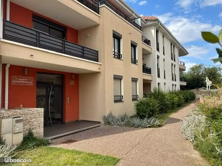 appartement t3 lumineux avec balcon et place de parking– millery (69390)