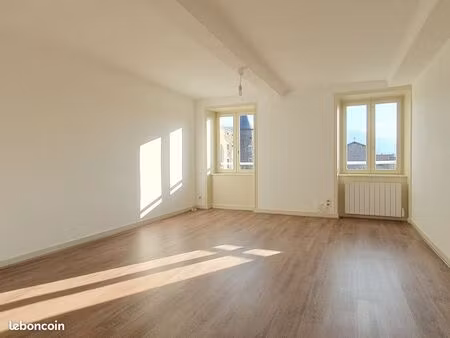 appartement f2 68m² centre sainte foy l'argentière