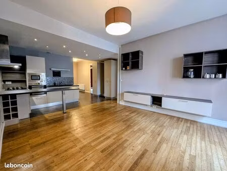 appartement 3 pièces 92 m²