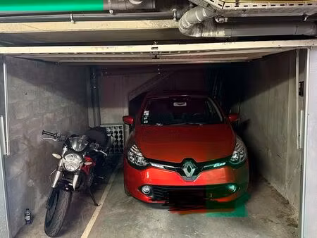 garage pmr fermé lyon 4 croix-rousse