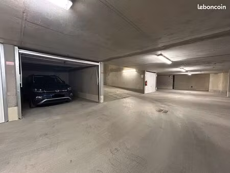 garage fermé 15 m² – lyon 7 – proximité jean macé / em lyon