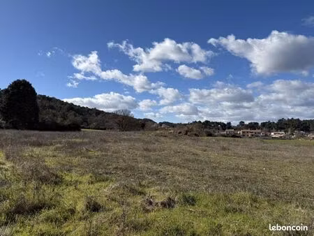 terrain 740 m² gardanne