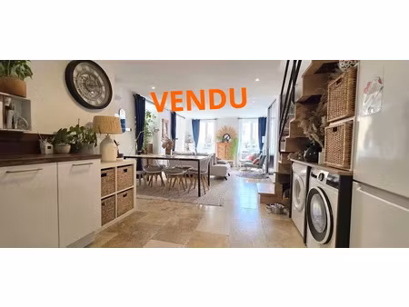 vente appartement 4 pièces 117 m² à lambesc (13410)  348 000 €