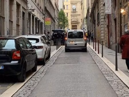 lyon 1er – rue saint-polycarpe appartement 67 m² – idéal investissement locatif / patrimon