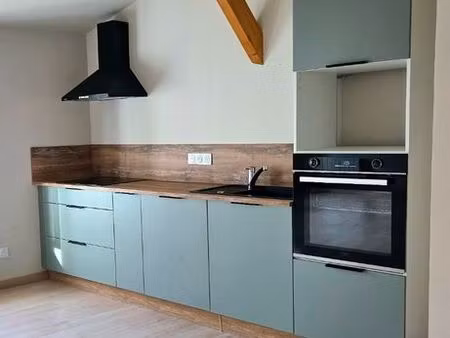 à vendre apparemment en duplex