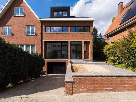 maison à louer à woluwe-saint-pierre € 4.200 (lnaum) - latour & petit bxl location | zimmo