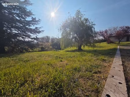 terrain 743 m² dommartin