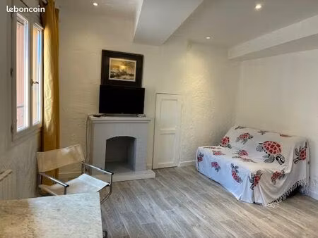 loue studio meublé rénové de 23 m avec salle d'eau