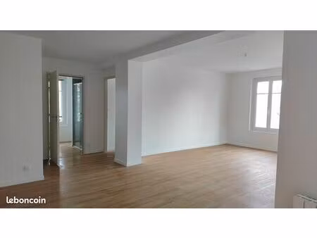 t3 coutances cathédrale refait à neuf très lumineux  ascenseur