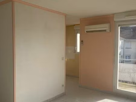 t2 lumineux 51 m² + balcon + parking sous-sol boxable – résidence sécurisée – 90 000