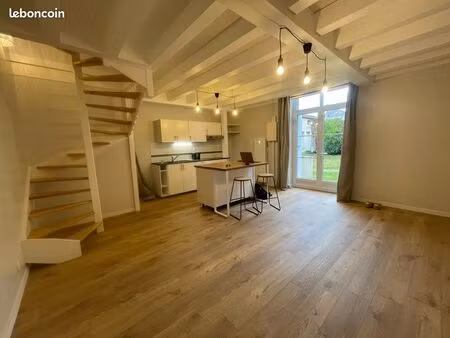 duplex refait à neuf - hyper centre