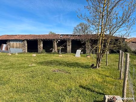 grange 1 pièce 160 m²