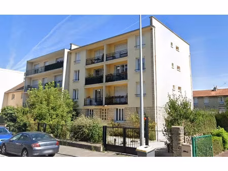 location appartement  m² t-3 à chelles  839 €