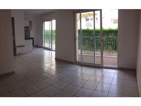 location appartement  m² t-3 à dax  760 €